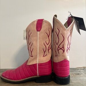 Old West Children’s  Jama Boots Size 2 1/2 Hot Pink